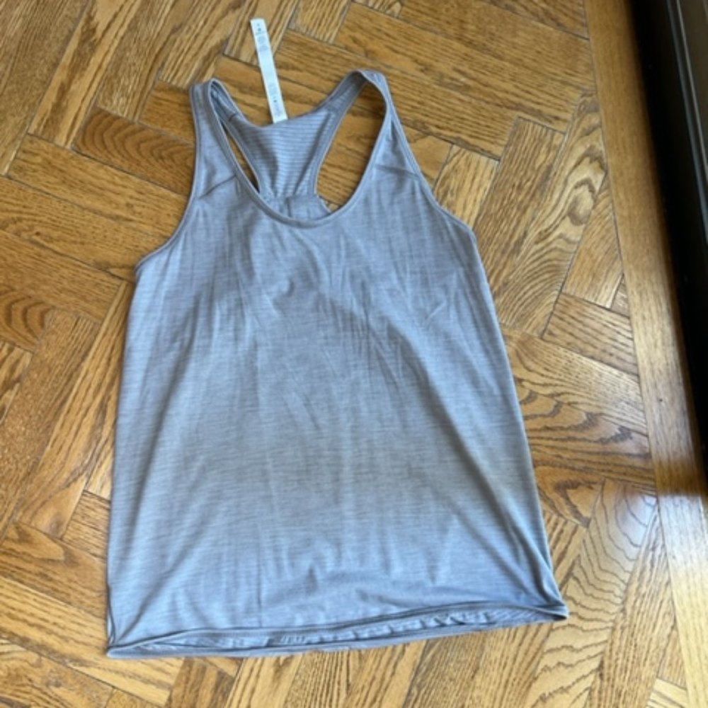 lululemon love tank *pleated taupe 6